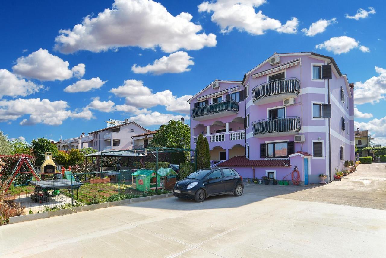 Anka 1223 Apartment
