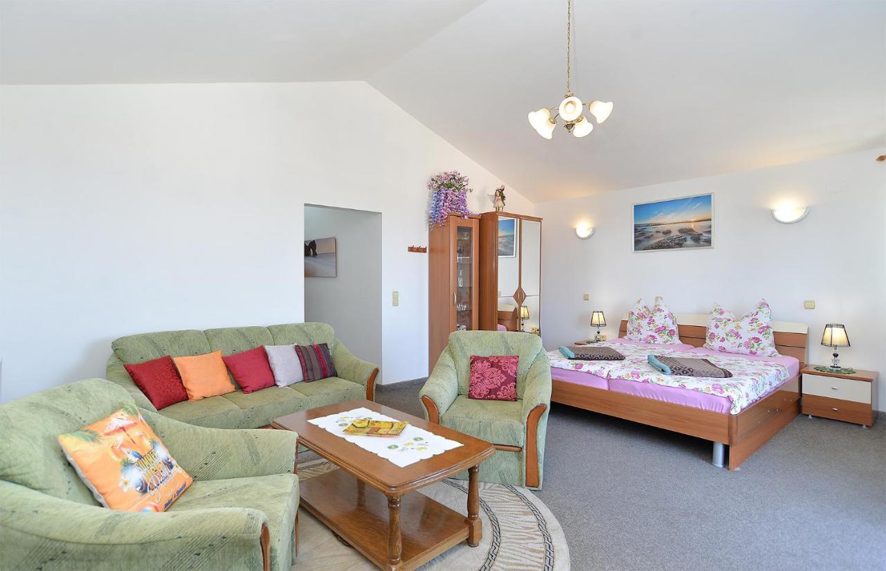 Apartment Anka 1223 Peroj