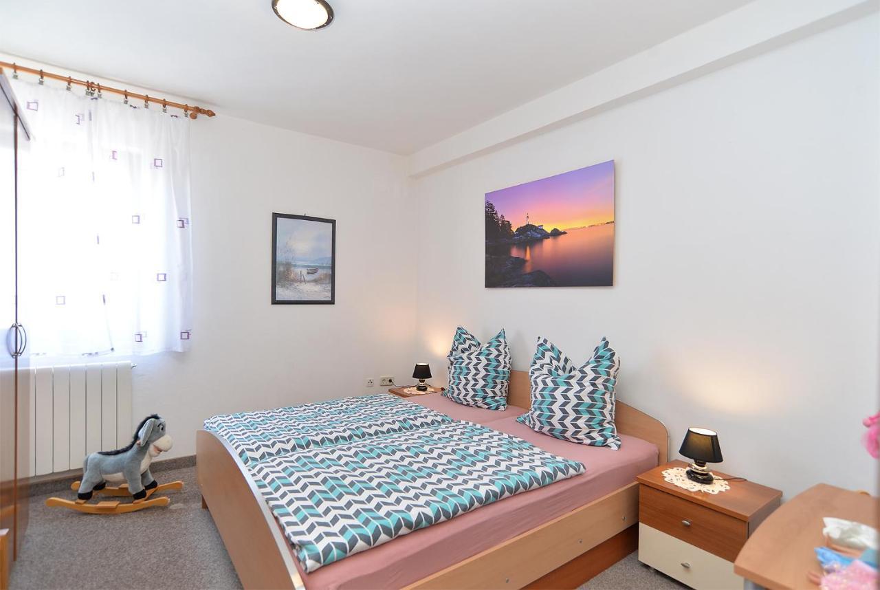 Apartment Anka 1223 Peroj