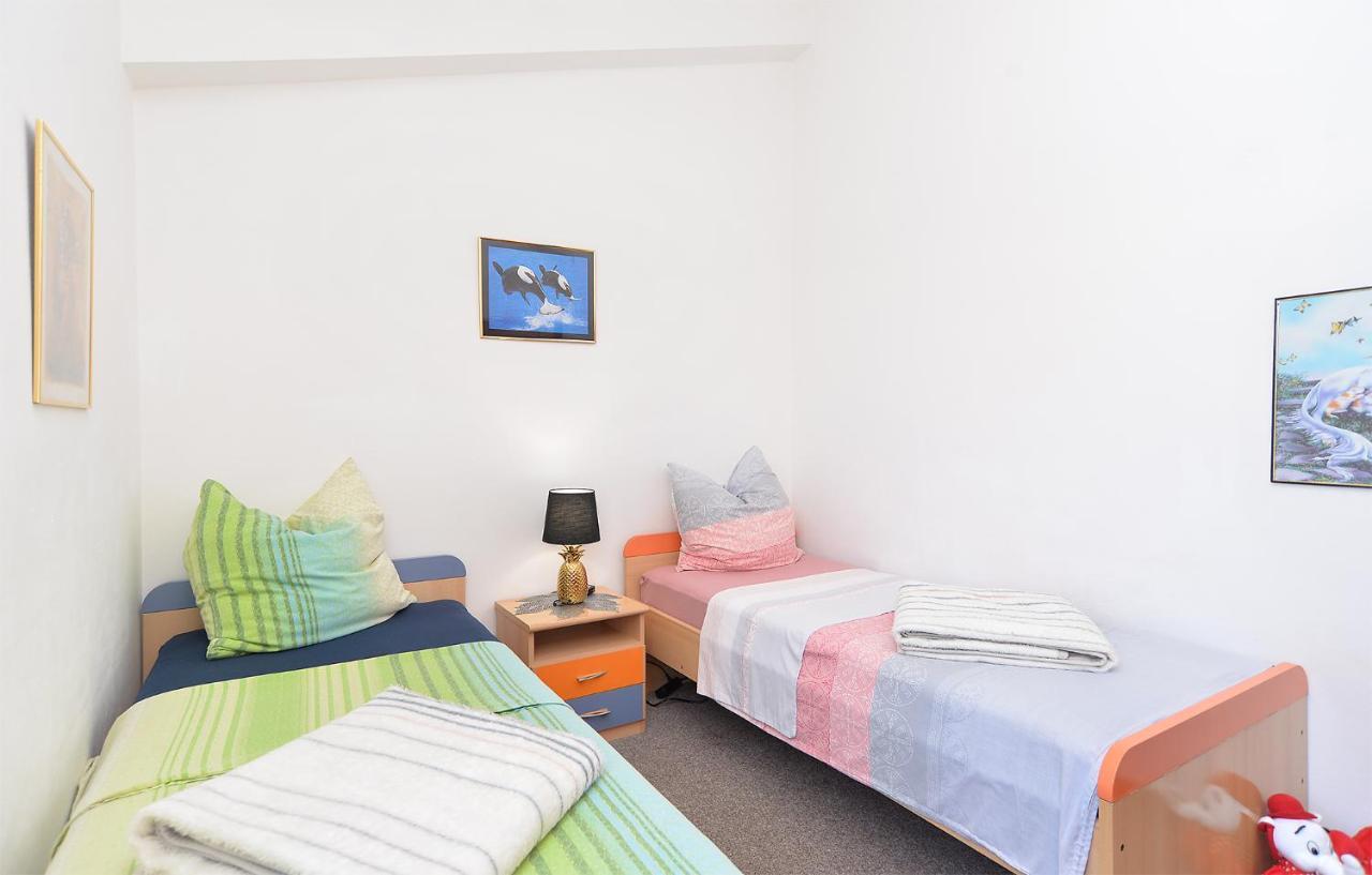 Apartment Anka 1223 Peroj