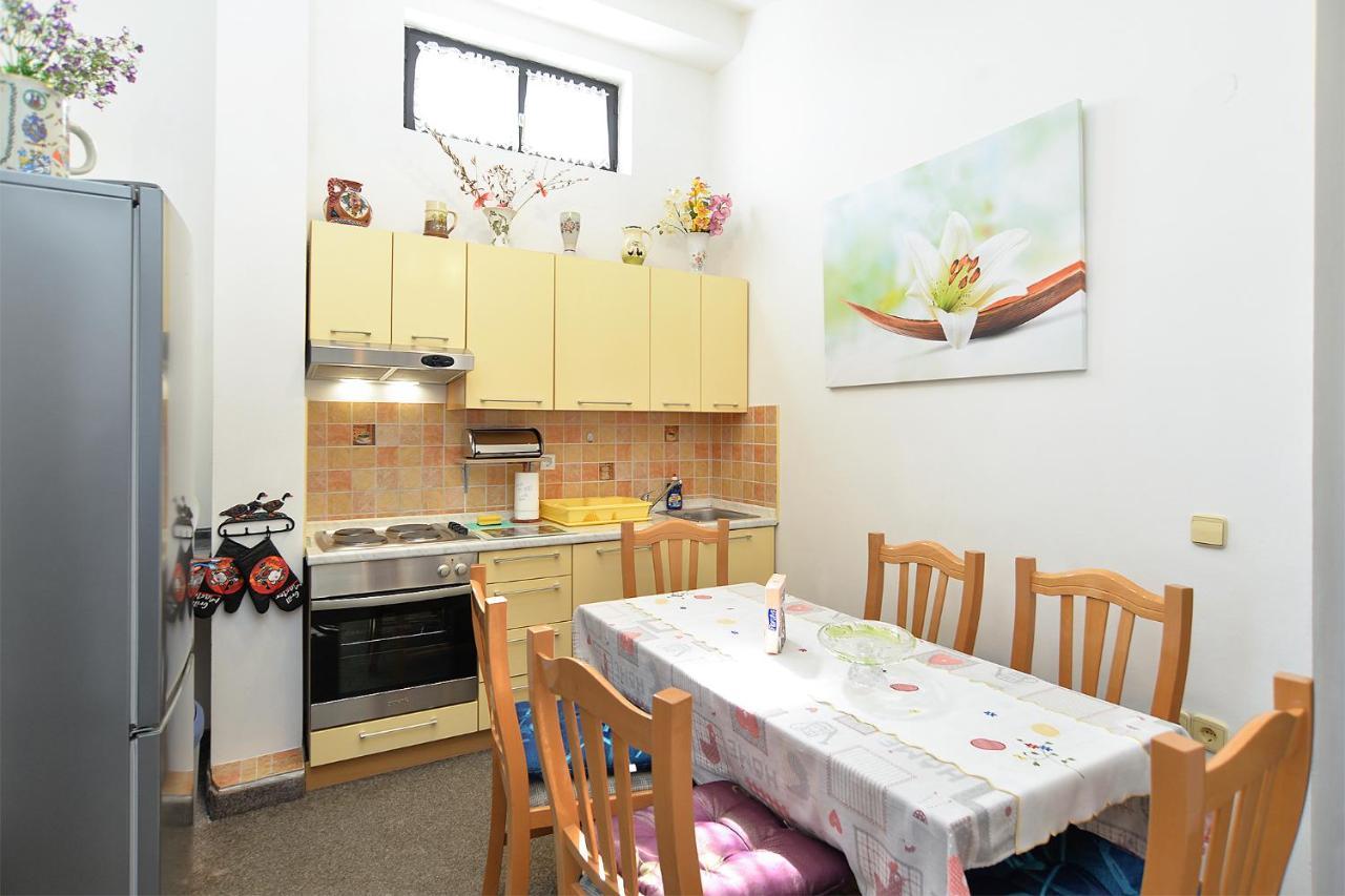 Apartman Anka 1223 *